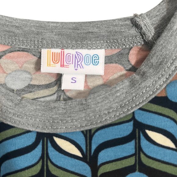 LuLaRoe Womens Top Small Floral Raglan Tee - Picture 3 of 4